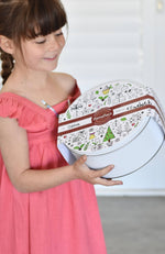 Load image into Gallery viewer, Festive Collection Colouring Edition Tins - Mamamacs
